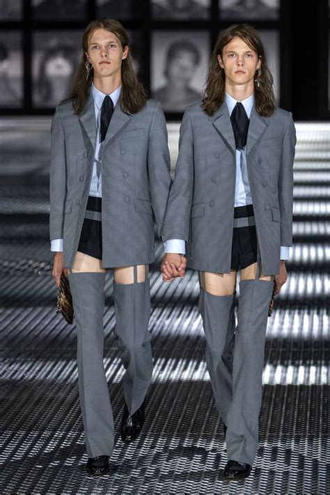 gemelos gucci|Gucci twins runway.